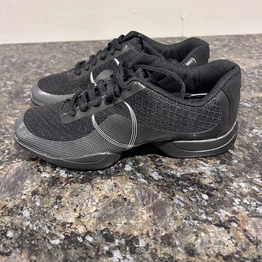 NWOT Bloch Troupe dance sneaker flexible dance shoes women's sneakers size 6